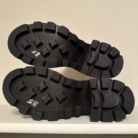 Steve Madden Roxie black boots 8.5 - Never worn outside - Picture 10 of 12